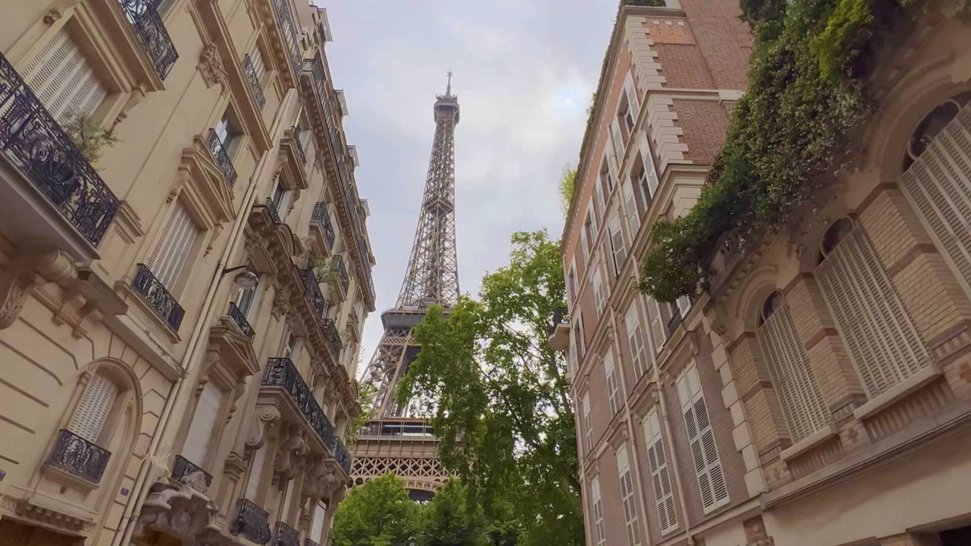 street in paris and eiffel tower